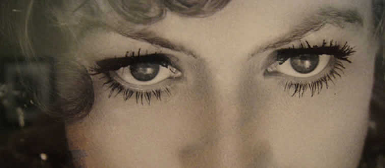 What legendary screen icon used boric acid eye baths to achieve that cinematic sparkle?